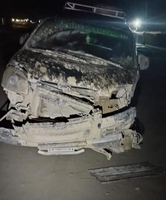 Accidente de minibús en Vinto: conductor se escapa tras el siniestro