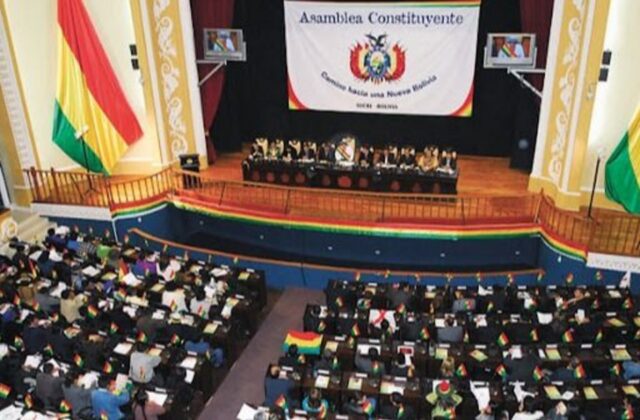 Recordando los hitos de la Constitución de 2009