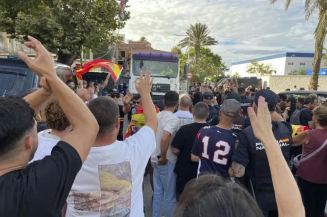 Crisis migratoria en Ceuta se intensifica con actos de violencia
