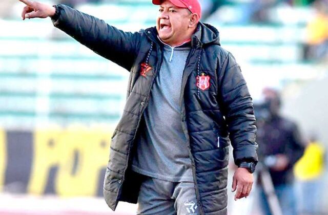Juan Pablo Grass se queda como director técnico de Independiente por un partido más
