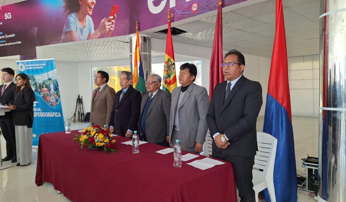 La UTO da inicio a la XII Feria Profesiográfica 2026 en Oruro