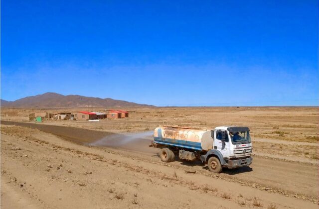 Reanudan construcción de la carretera Oruro-Challapata