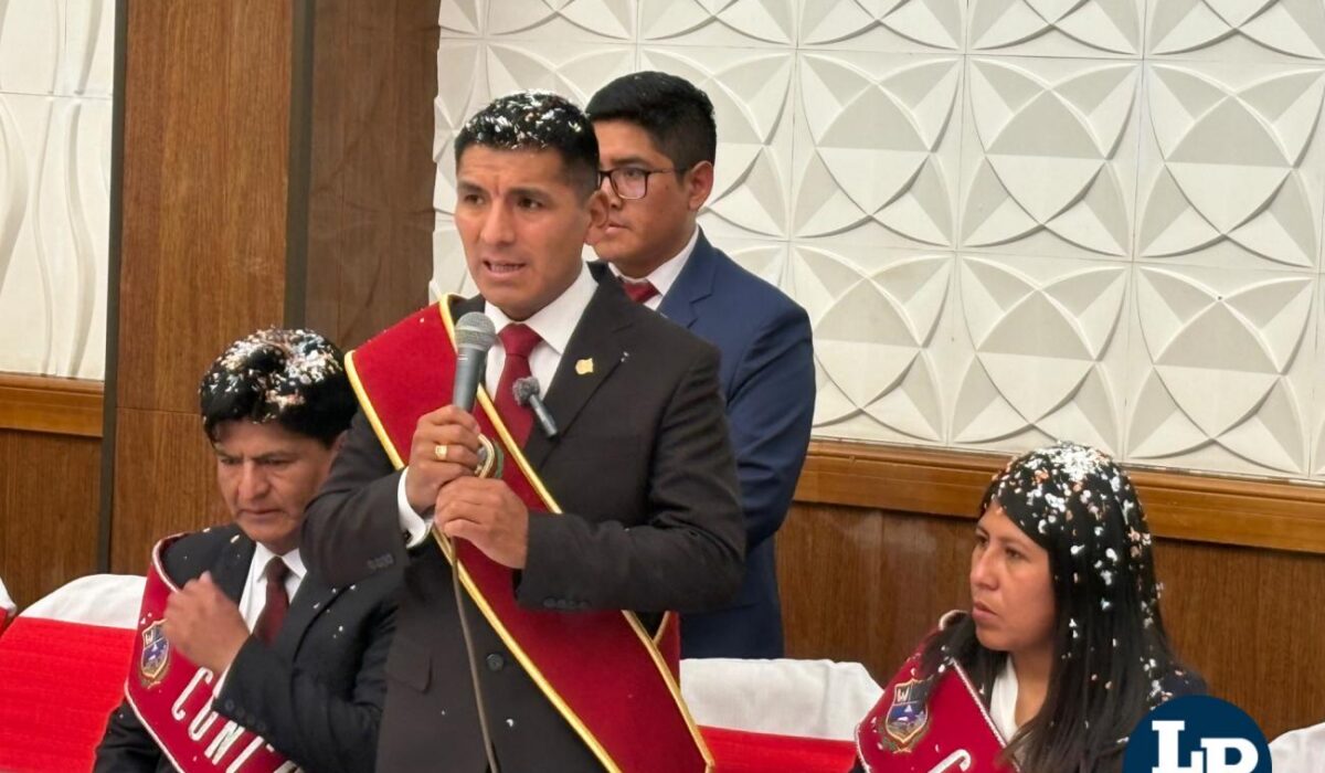 Alcalde Iván Quispe destaca la importancia de incluir a los municipios en la redistribución de recursos