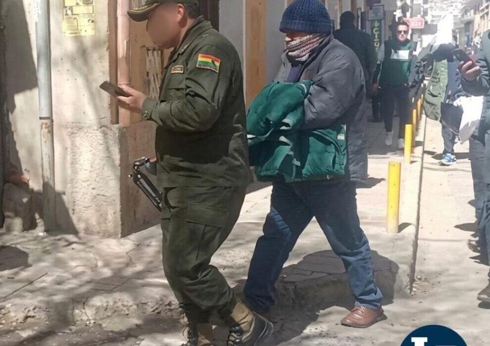 Detenido en Oruro un hombre acusado de estafa múltiple tras regresar de Chile