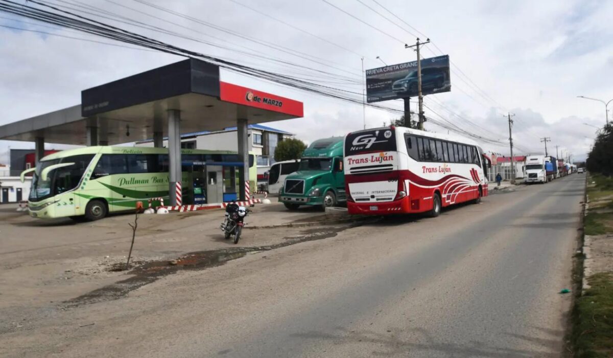 Suficiencia de diésel en Bolivia, pero con problemas de distribución