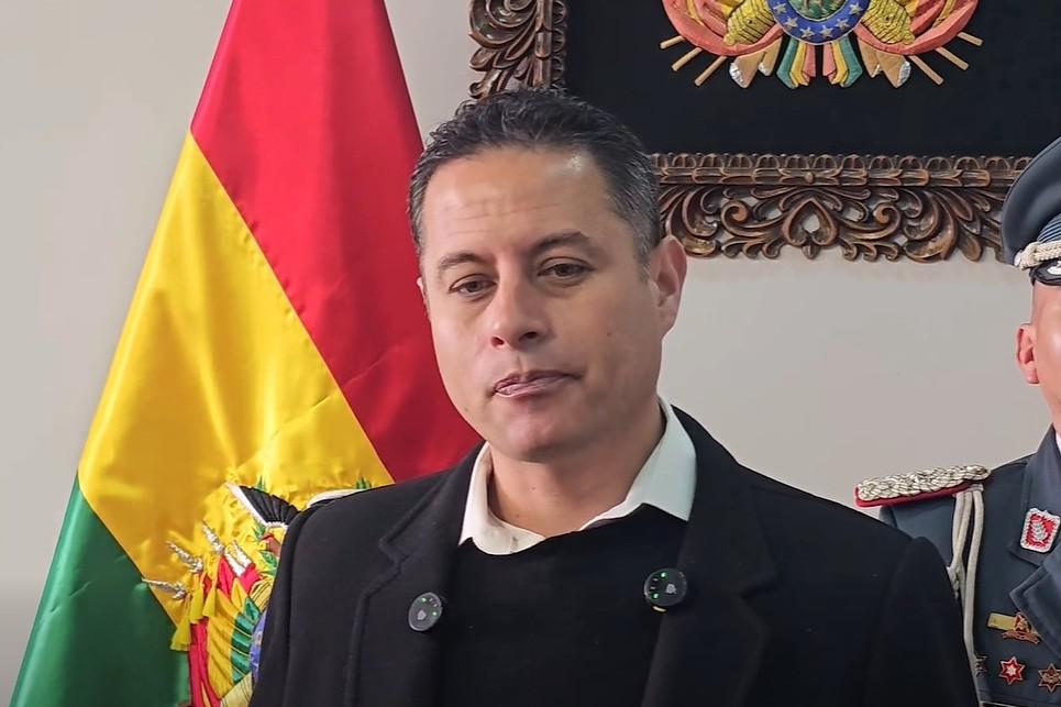 Edmand Lara critica la reestructuración del gabinete estatal de Rodrigo Paz