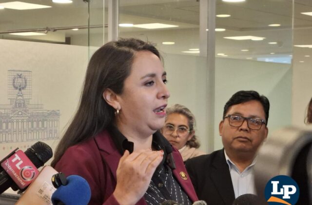 Propuesta para descentralizar matrículas profesionales en el sector salud