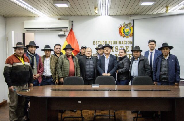 Ministro Calderón impulsa inclusión rural en el nuevo Código Minero