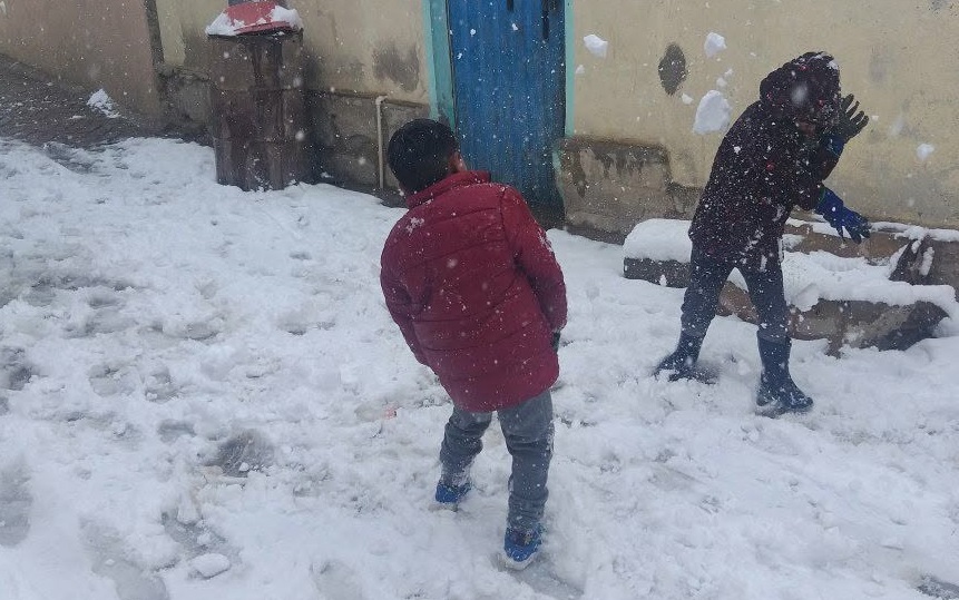 Nevadas generan diversión invernal en seis departamentos bolivianos