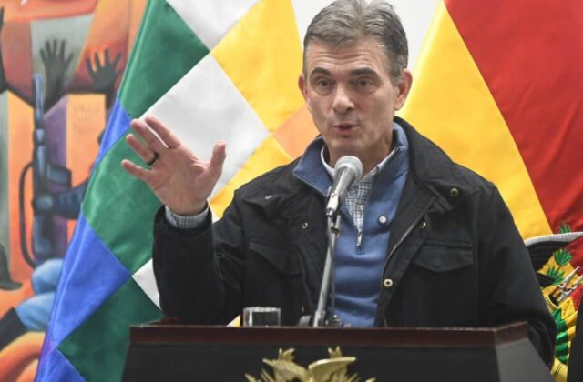 Rodrigo Paz ignora el caso Cerimedo-Beller en su última aparición pública
