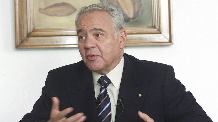 Sánchez de Lozada urge unidad en el MNR ante la crisis nacional