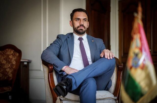 Del Castillo critica posible extensión del estado de excepción en Bolivia