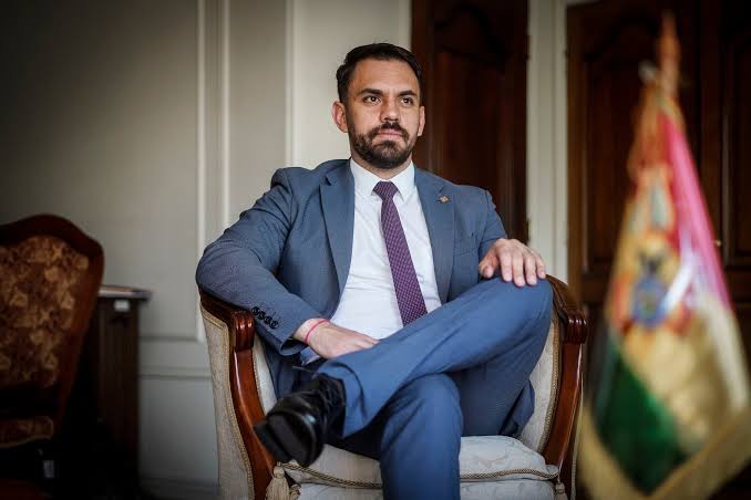Del Castillo critica posible extensión del estado de excepción en Bolivia