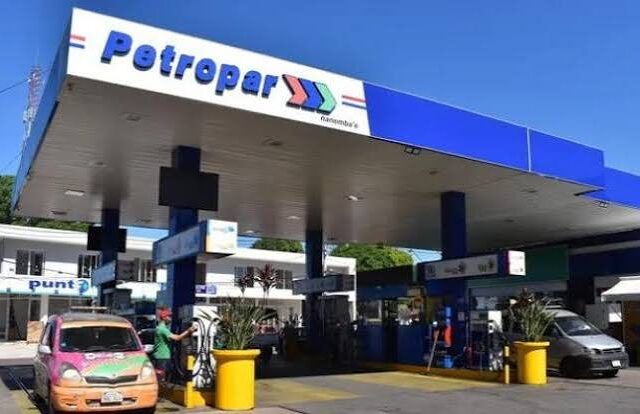 Cierre de Estaciones de Servicio en Paraguay Aumenta por el Alza del Combustible