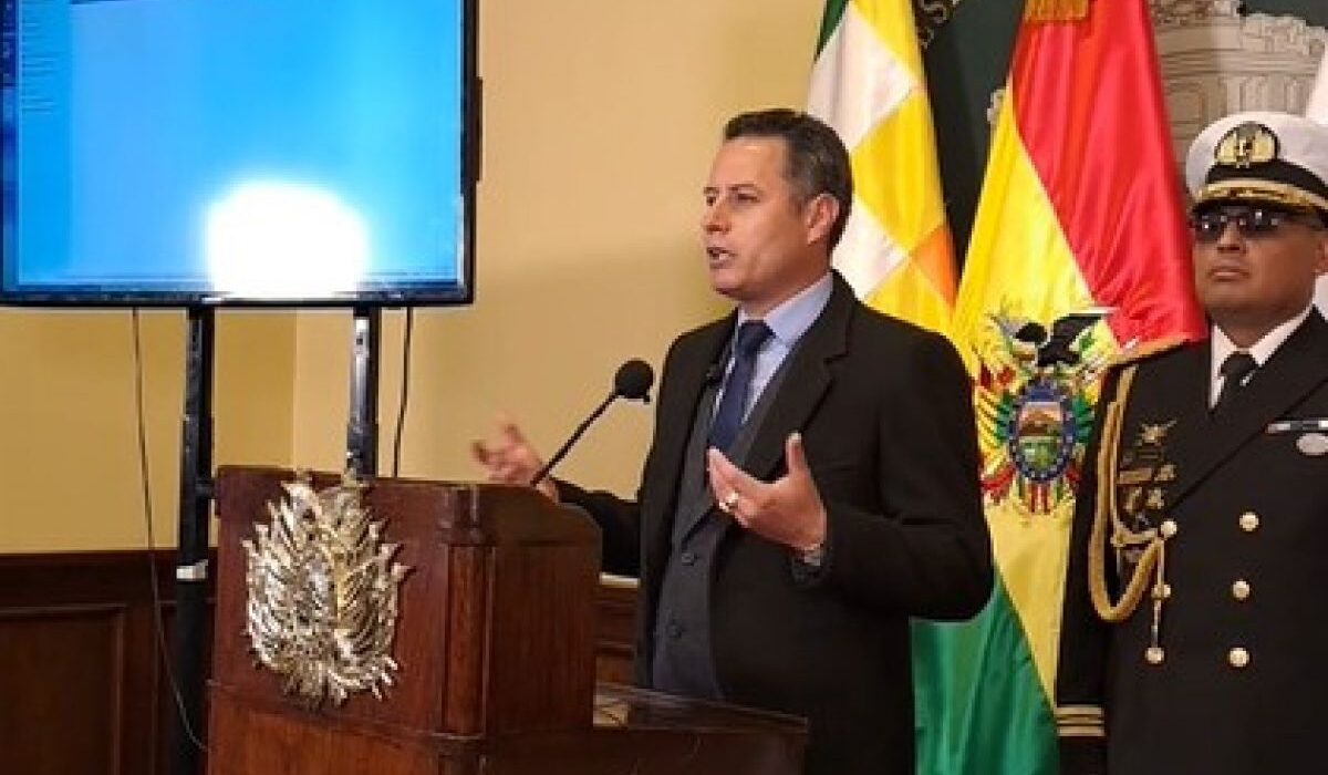 Edmand Lara desafía a sus detractores: "Díganme cuándo me cuelgan"