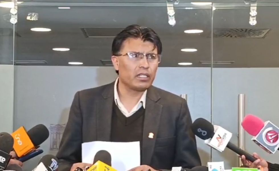 Niltón Condori propone la unión entre Evo Morales y Edmand Lara