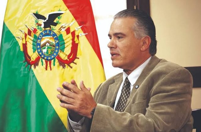 Reorganización en el Gabinete por Viaje Presidencial a EE.UU.