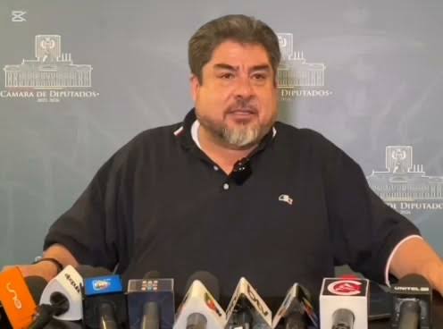 Zegarra exige clarificaciones sobre estancia del avión presidencial en Boca Ratón