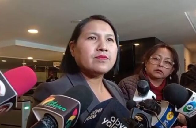Senadora Pachacute critica el viaje de Paz a EE.UU. en medio de crisis por el diésel