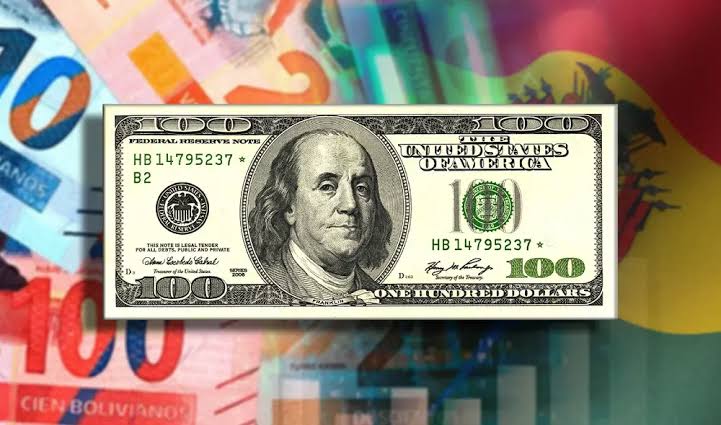 La Brecha Cambiaria se Amplía en Bolivia: Dólar Paralelo Supera el Oficial en un 15%