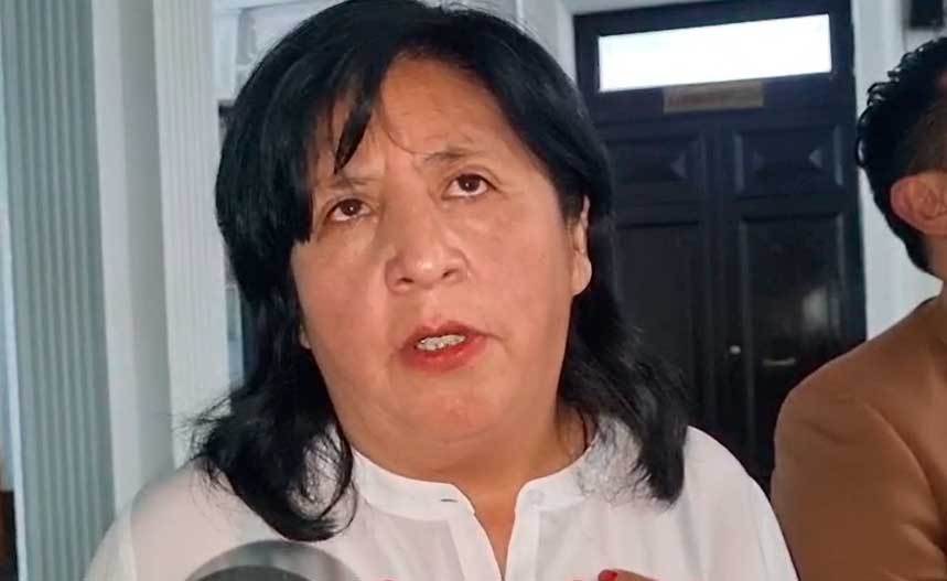 Claudia Bilbao critica a Edmand Lara por posible acercamiento con Evo Morales
