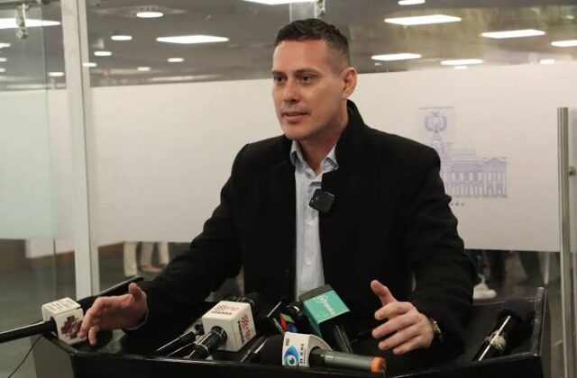 Controversia por video de diputado de Libre en aparente estado de ebriedad