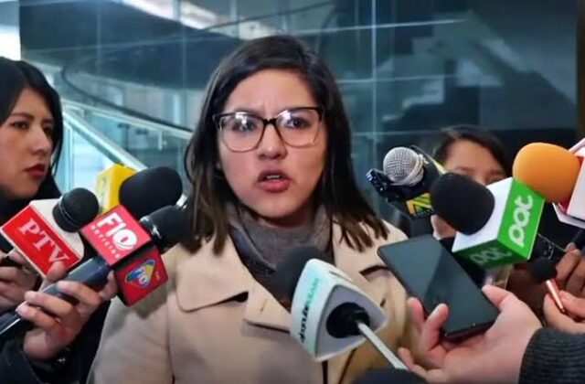 Lissa Claros advierte sobre la amenaza a la democracia que representa el evismo