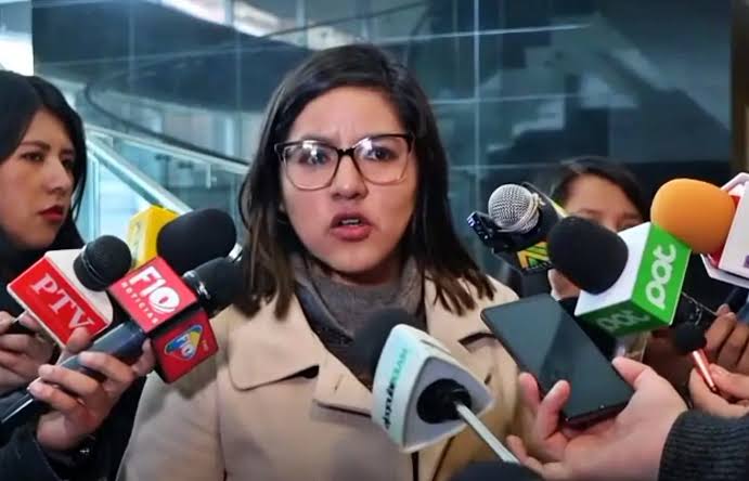Lissa Claros advierte sobre la amenaza a la democracia que representa el evismo