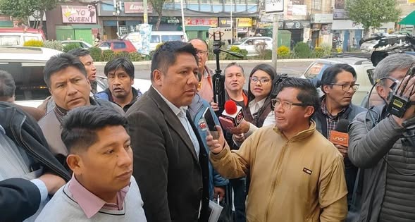 Transportistas rechazan diálogo con el Gobierno sobre el diésel