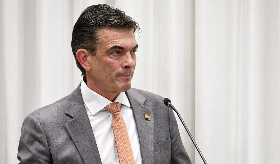 Paz advierte sobre posible crisis política y llama a resguardar la democracia