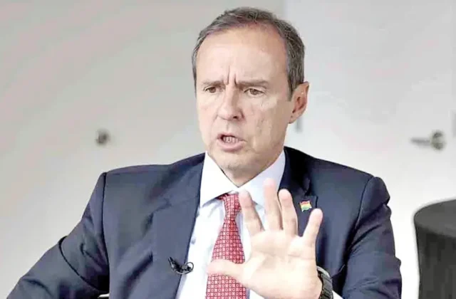 Tuto Quiroga critica el gobierno actual y pide un cambio de modelo económico