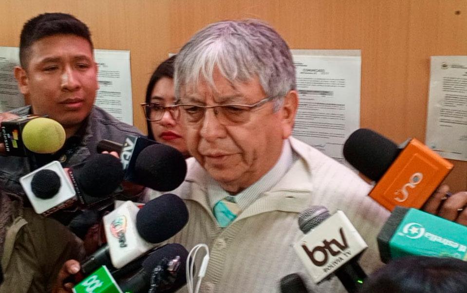 Gobierno boliviano planea eliminar la subvención a los carburantes este año