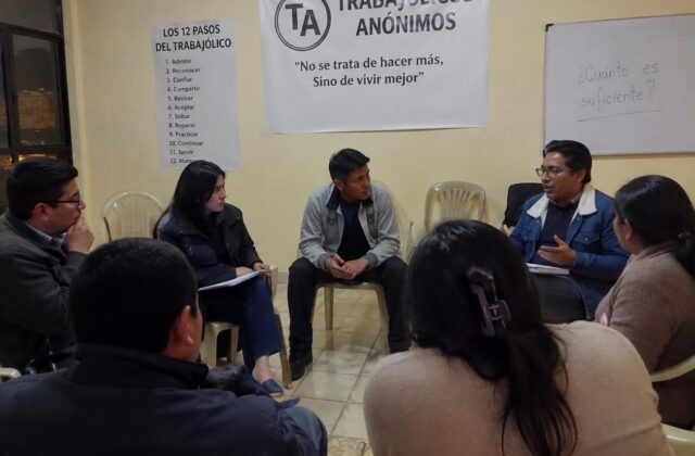 Inicia en Bolivia el programa Trabajólicos Anónimos para promover el bienestar laboral