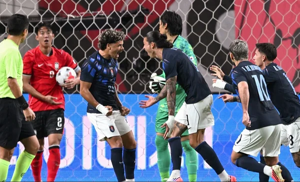 Uruguay logra una contundente victoria ante Corea del Sur