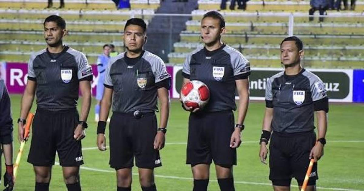 Árbitros del fútbol boliviano ofrecerán conferencias tras cada partido