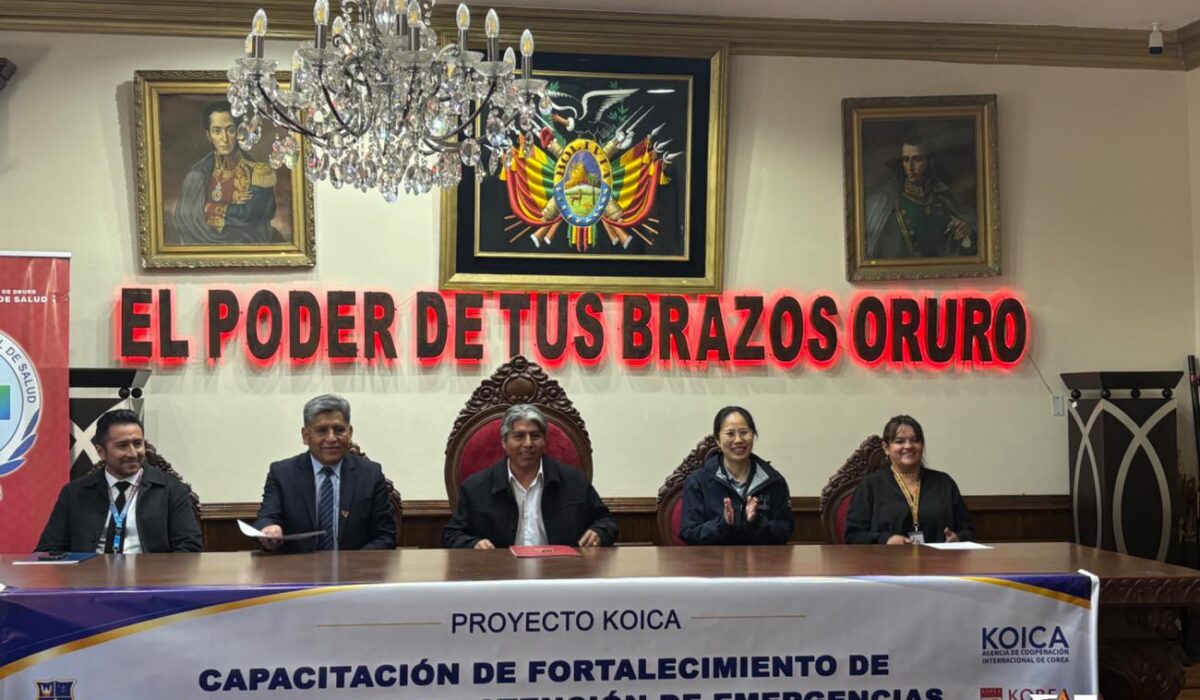 Expertos coreanos capacitan en emergencias en Oruro