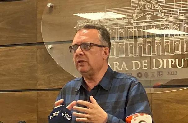 Proponen juicio contra el fiscal general Roger Mariaca por acusaciones