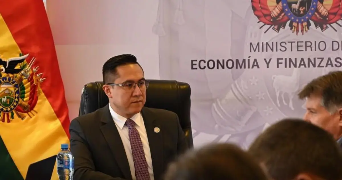 Morales reafirma la continuidad del decreto 5676 y propone ajuste estructural en precios de combustibles