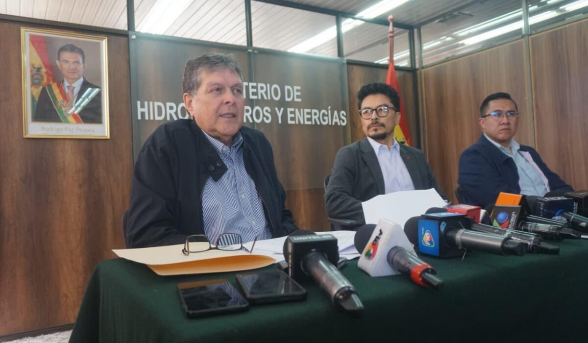 Gobierno mantendrá la subvención a la gasolina por el momento
