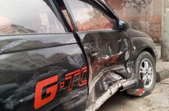 Colisión de taxis en Oruro genera preocupación por seguridad vial