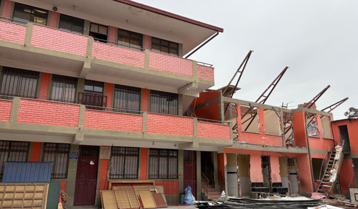 Desabastecimiento de diésel retrasa obras educativas en Oruro
