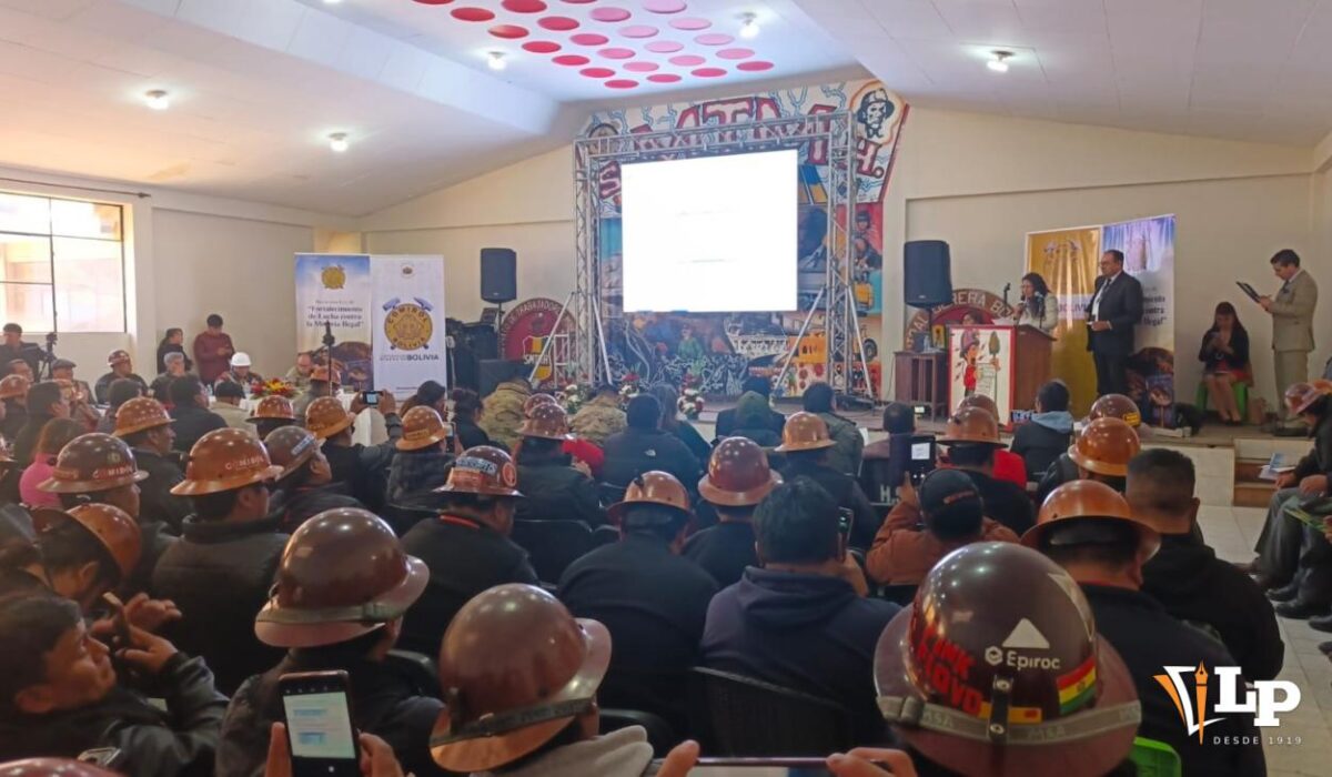 Comibol presenta anteproyecto de ley para combatir la minería ilegal en Huanuni