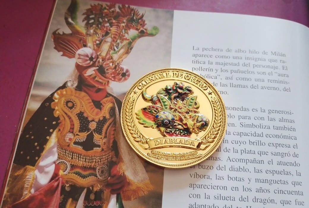 Medallas conmemorativas destacan la riqueza del folklore boliviano