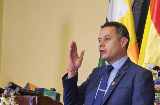 Vicepresidente Lara critica intervención de YPFB por ineficaz ante crisis de diésel