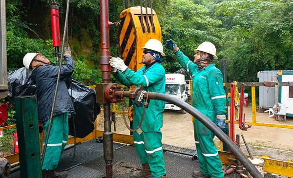 Cámara de Hidrocarburos propone medidas para salvar al sector en crisis