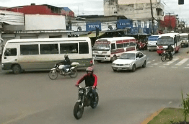 Paro y marcha del transporte urbano por el precio del diésel