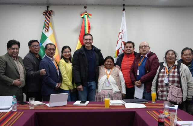 Acuerdos para el desarrollo de Oruro: el gobierno establece mesas de trabajo