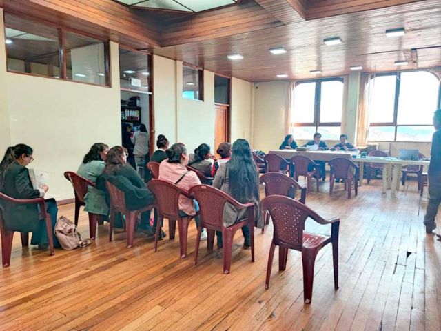 Convocatoria para nuevos ítems en institutos de Potosí