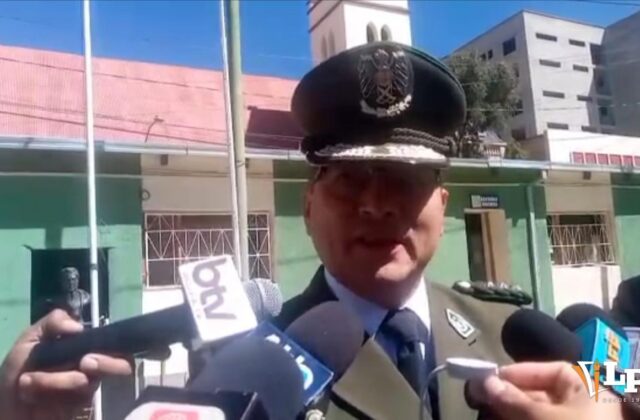 El coronel Wilson Flores Claros asume la subcomandancia de la Policía en Oruro