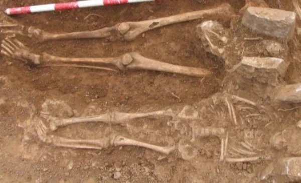 Descubren necrópolis medieval en Siponto, Italia